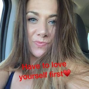 Meet your Posher, Kelli